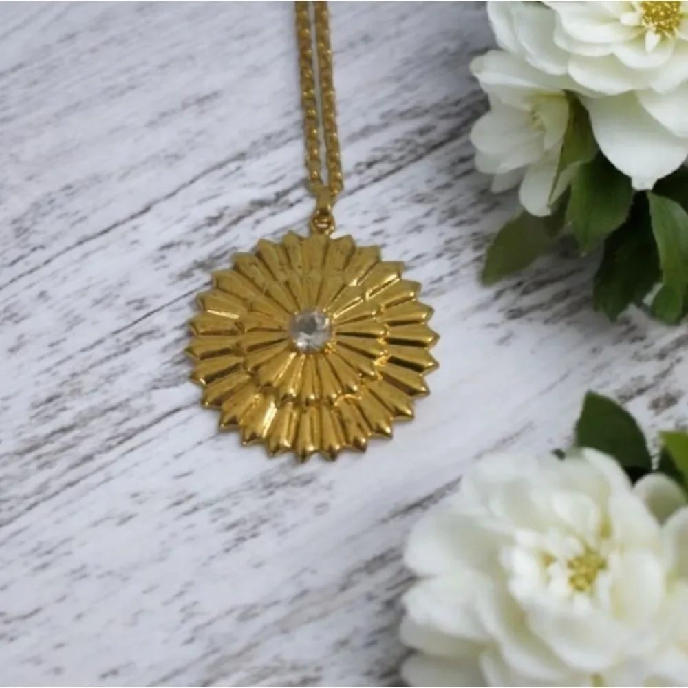 N/A gold tone